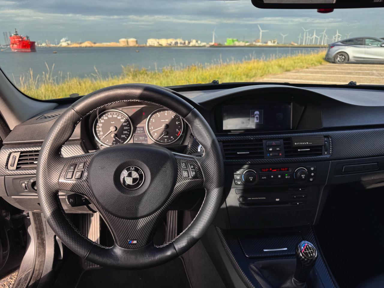 BMW 325i E90 N52 | Handbak | Hamann | CarPlay | Camera