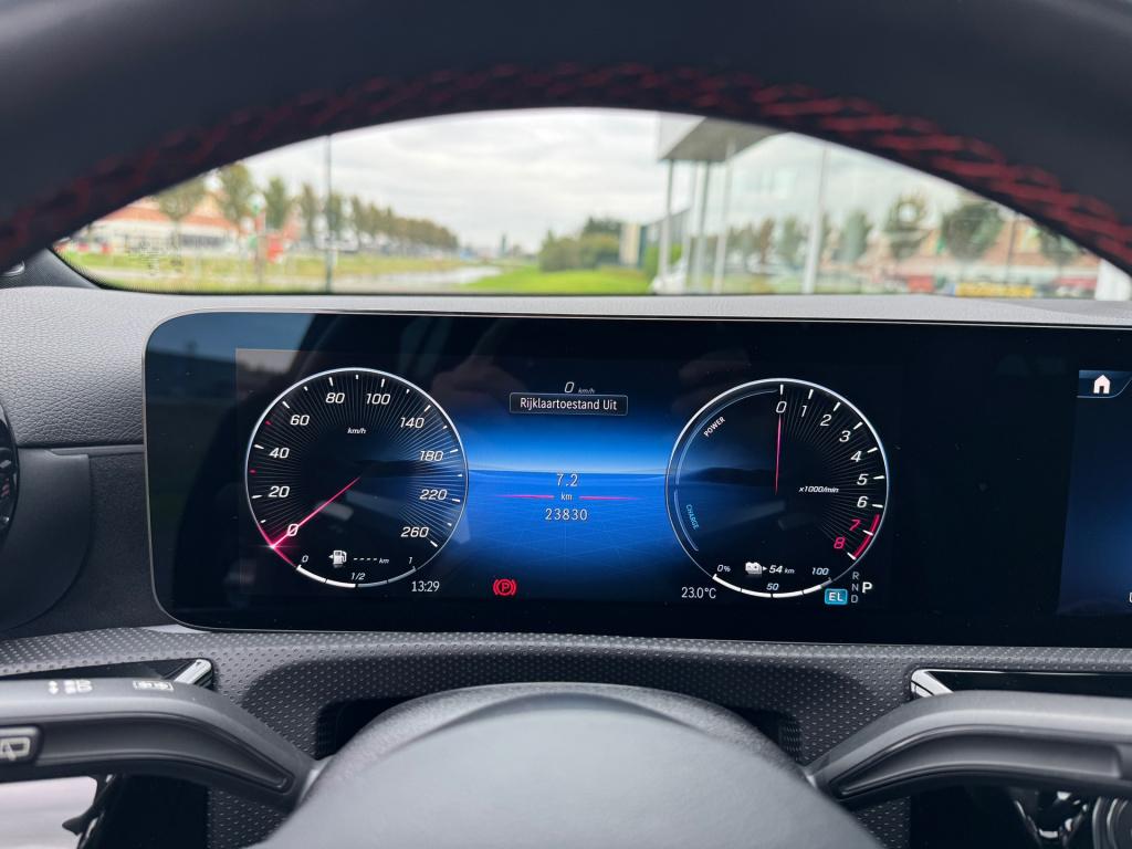 Mercedes-Benz A-Klasse 250 e amg advancedplus night-pakket automaat , panor