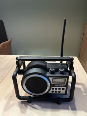 Bouwradio op 230v of batterij waterdicht!