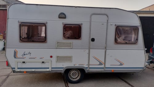 Dethleffs caravan (1998) met voortent