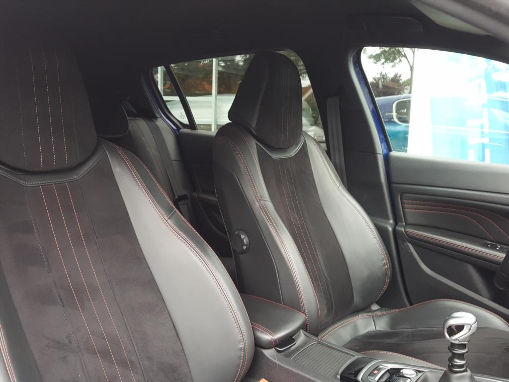 Peugeot 308 gt 1.6 turbo-205pk navi | full-led | alcantara/leer | trekhaak 