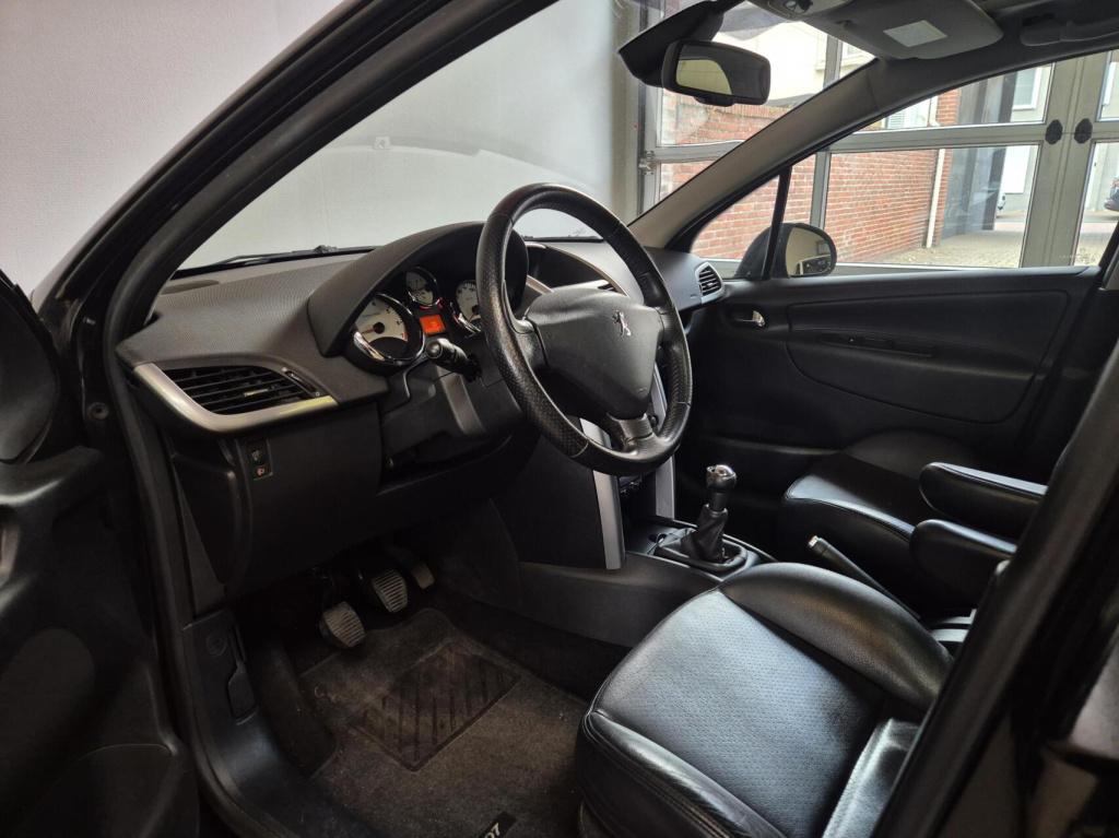 Peugeot 207 1.6 vti xs