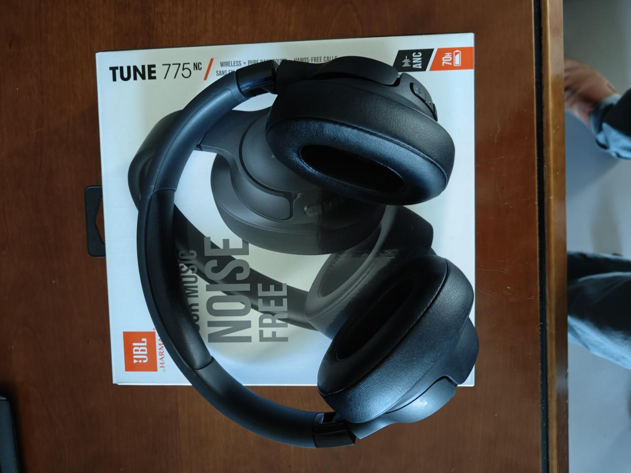 Hoofdtelefoon JBL775nc