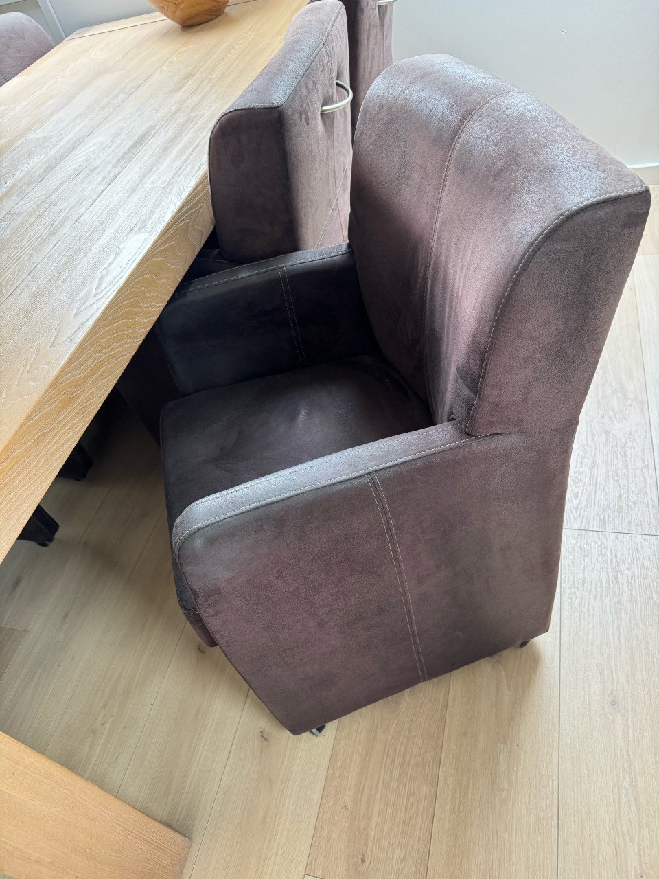 Tafel met 6 stoelen