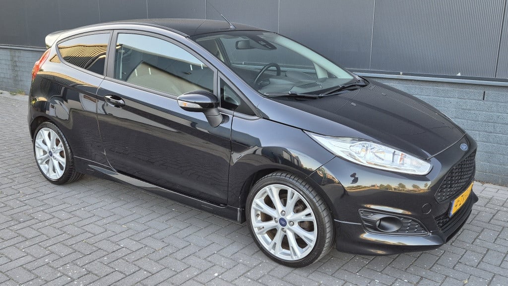 Ford Fiesta 1.0 ecoboost. sport*navi*airco*pdc*lmv*nap*