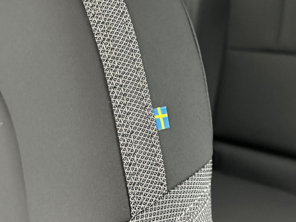 Volvo Ec40 extended range plus dark