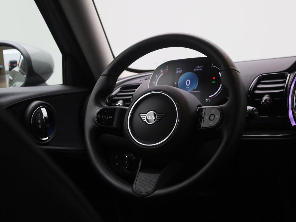 Mini Clubman 1.5 cooper business edition | automaat | navigatie | apple car