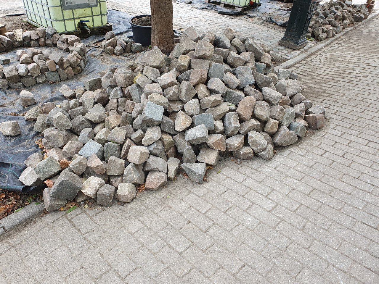 Gratis! 7-8 m² authentieke kinderkopjes af te halen