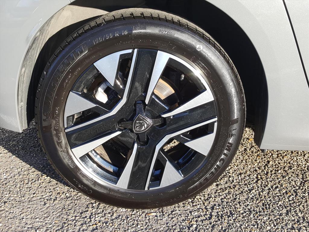 Peugeot 208 allure 1.2 mild-hybride 100pk automaat (e-dcs6) navigatie met a