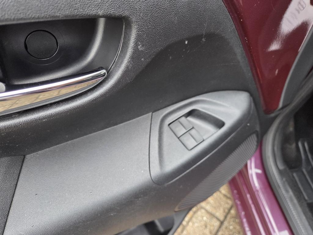 Peugeot 108 1.2 puretech 82 pk allure | lm velgen | getint glas | smartphon