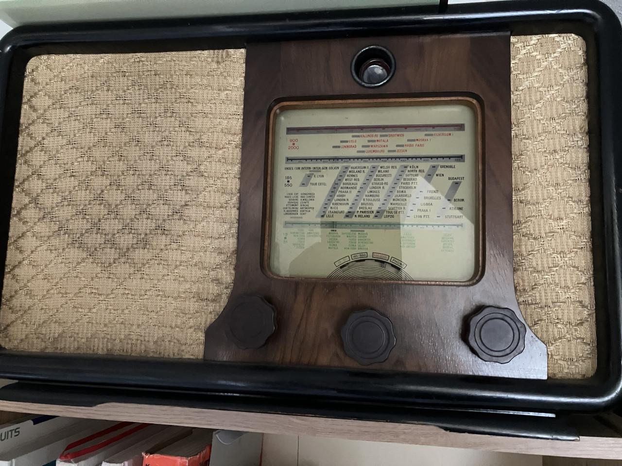 Oude buizen radio