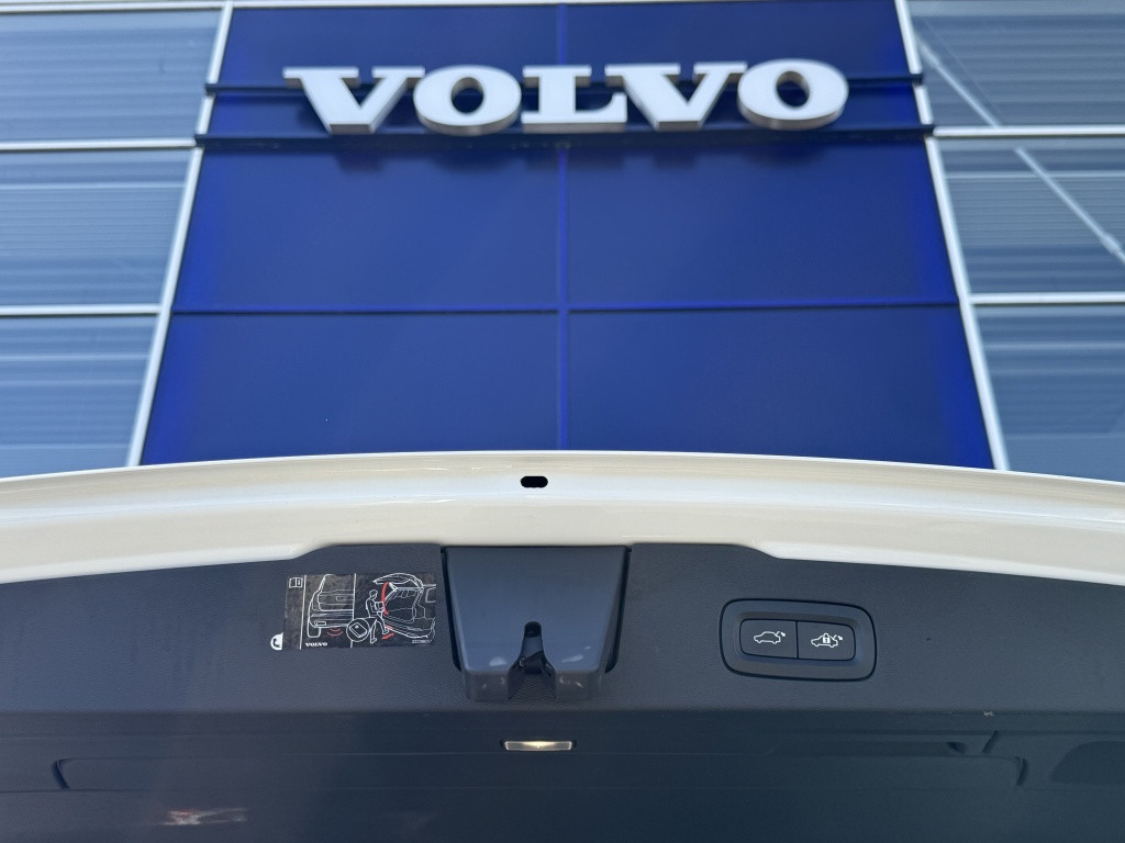 Volvo V60 t6 340pk recharge r-design| panodak| adap.cruise| h&ksound| came