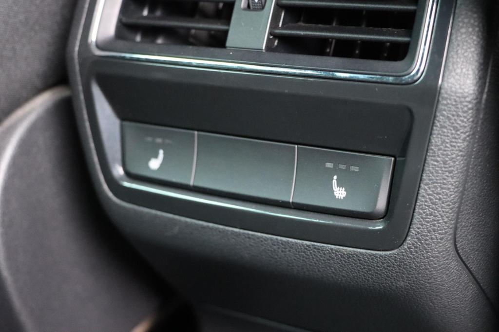 Skoda Karoq 1.5 tsi act style 150pk dsg7 | stoel voor+ achter verwarming | 