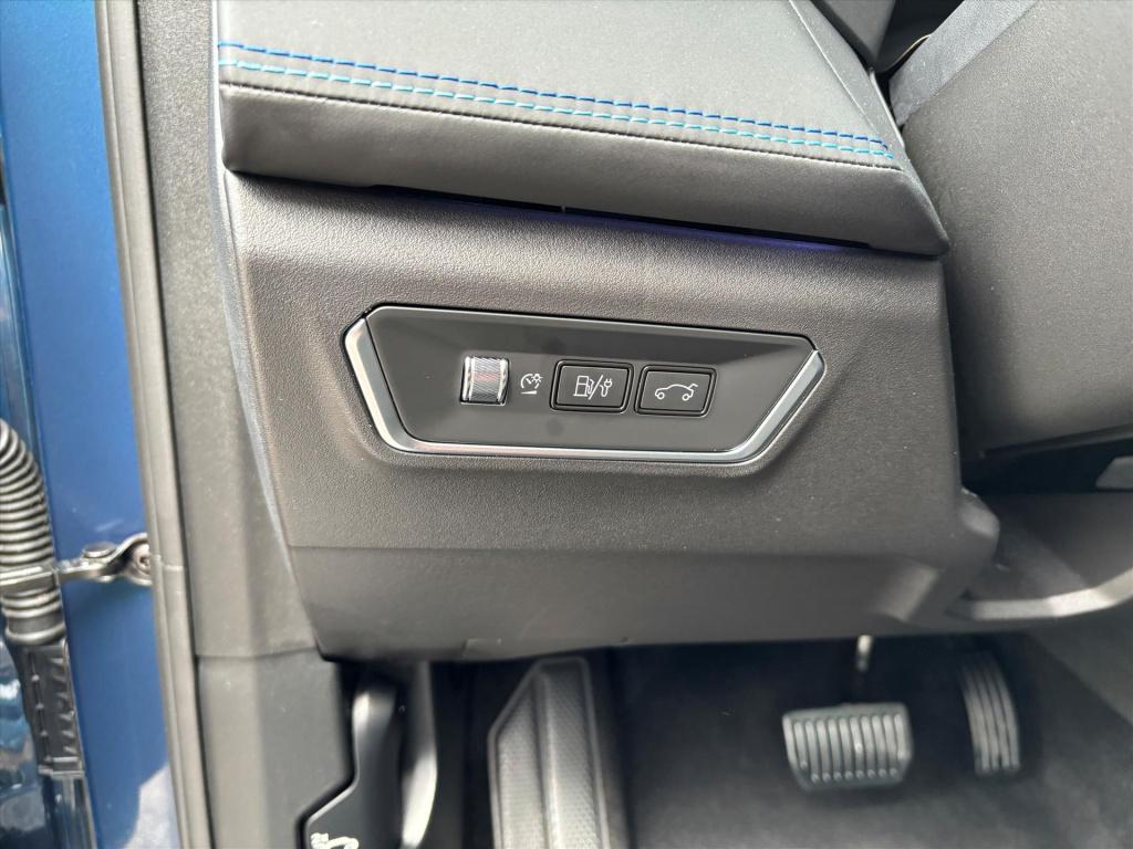 Lynk & Co 01 1.5td 261pk phev 7dcth| schuifdak|navi|my '23|1e eigenaar| rij