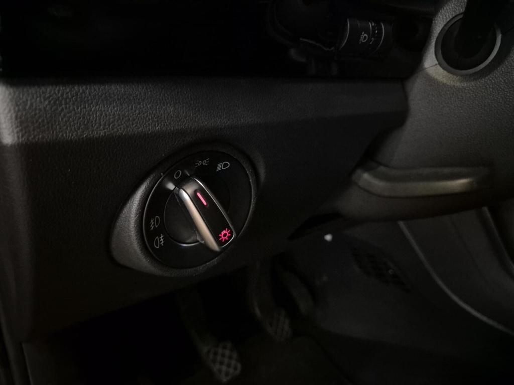 Volkswagen UP! 1.0 high up! / leren bekleding / cruisecontrol