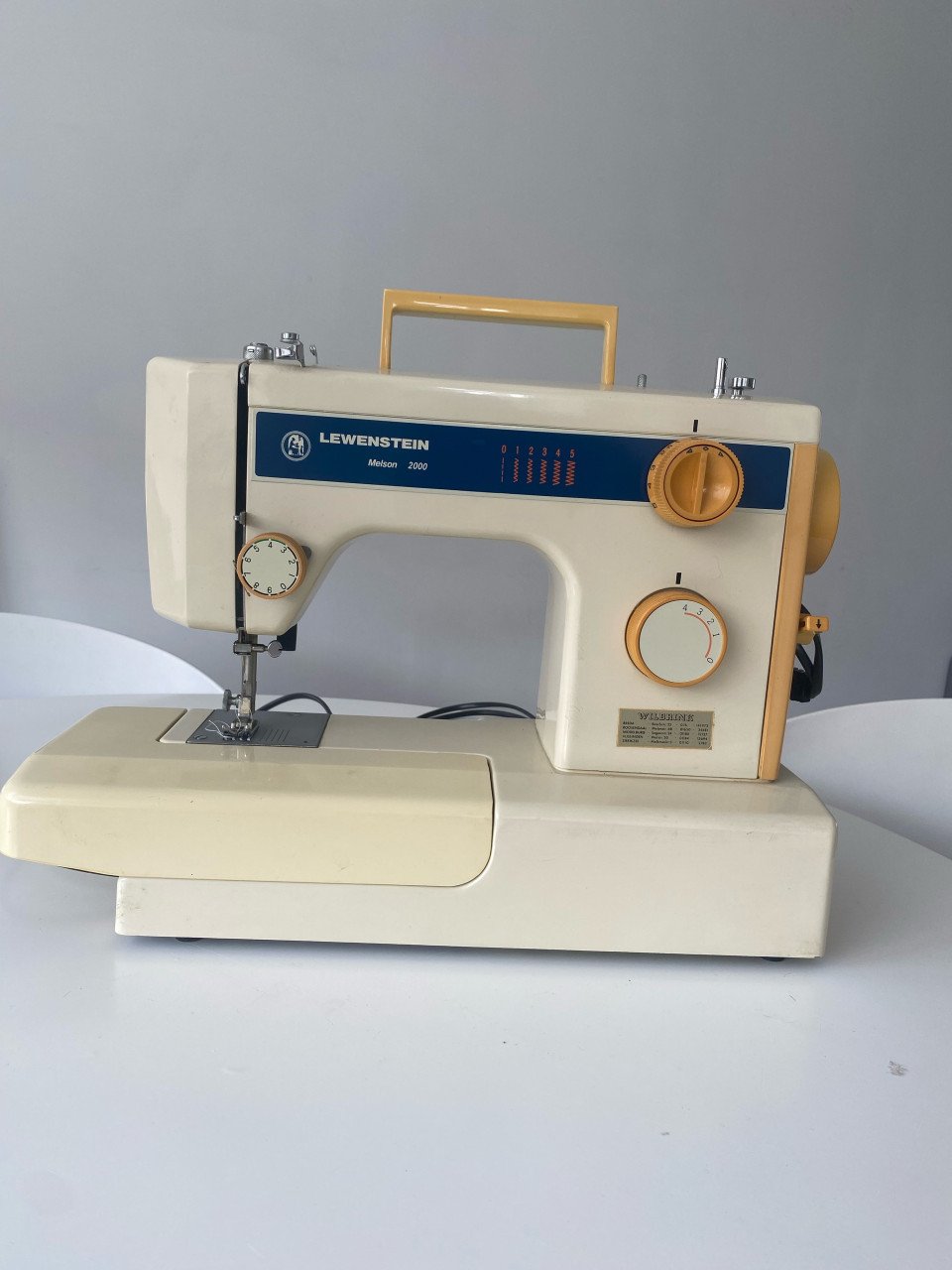 Lewenstein naaimachine