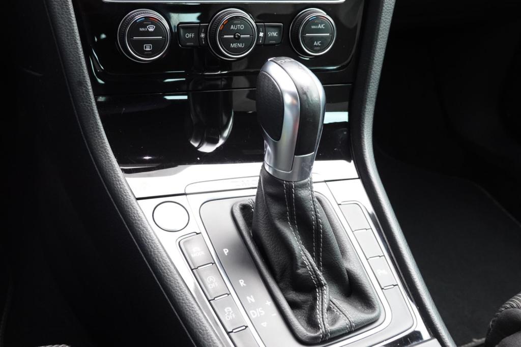 Volkswagen Golf 2.0 tsi r 4motion