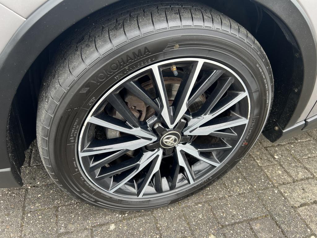 Toyota C-hr 1.8 hybrid executive | trekhaak |
