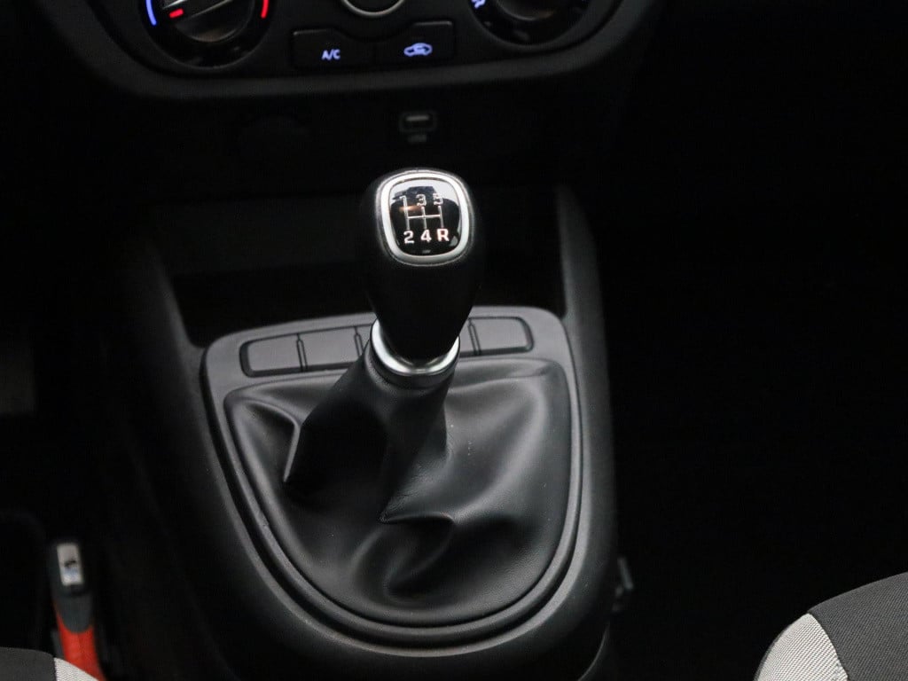 Hyundai I 10 1.0 comfort | airco | dab | cruise control | apple carplay