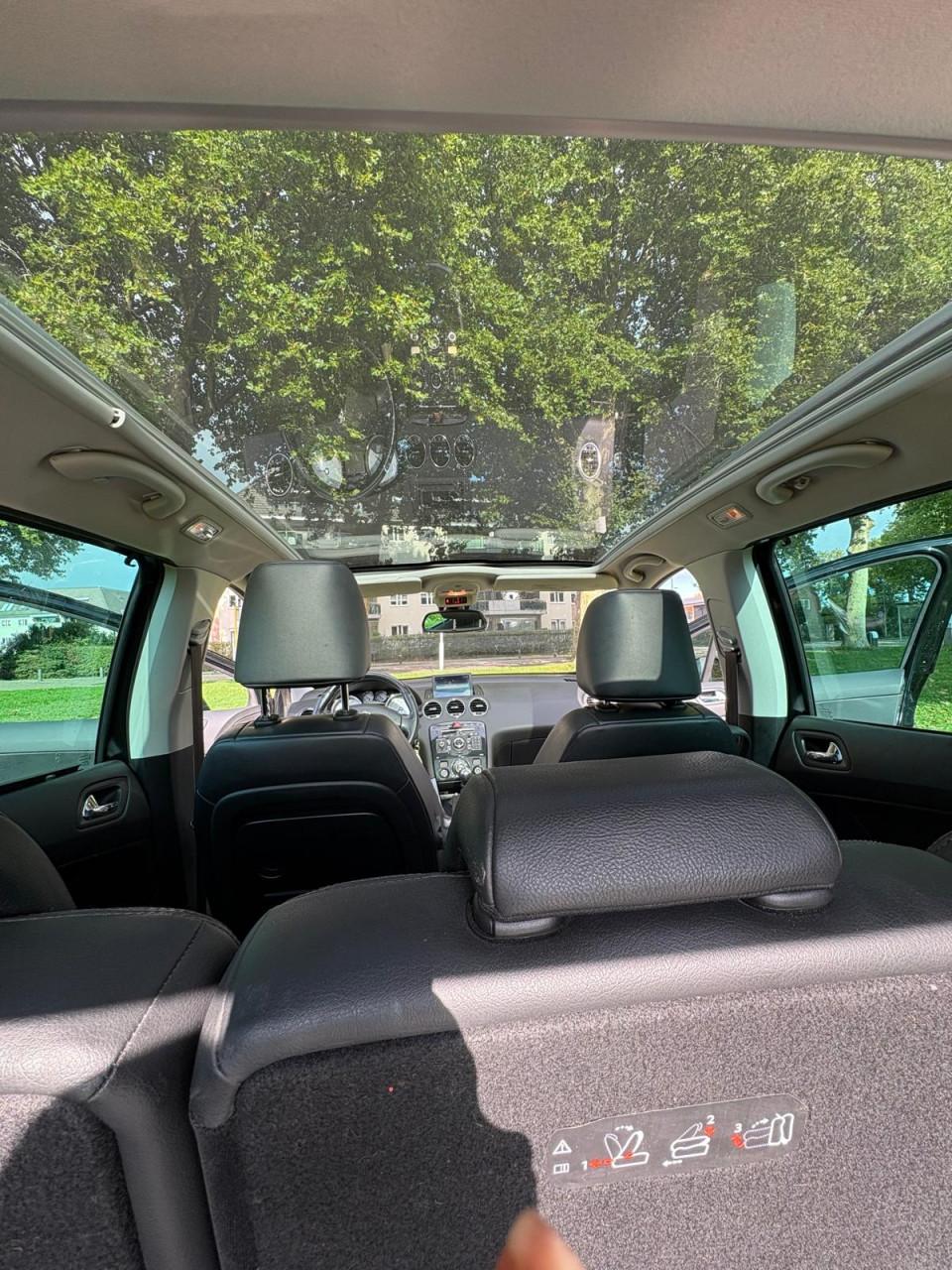 Peugeot 308 1.6THP SW 7 personen wagen Panoramadak