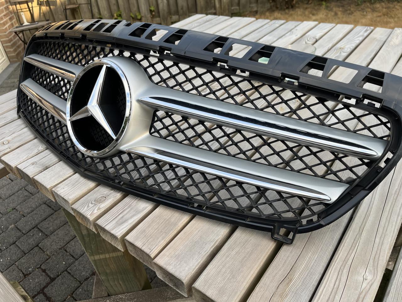 Mercedes w176 AMG grill