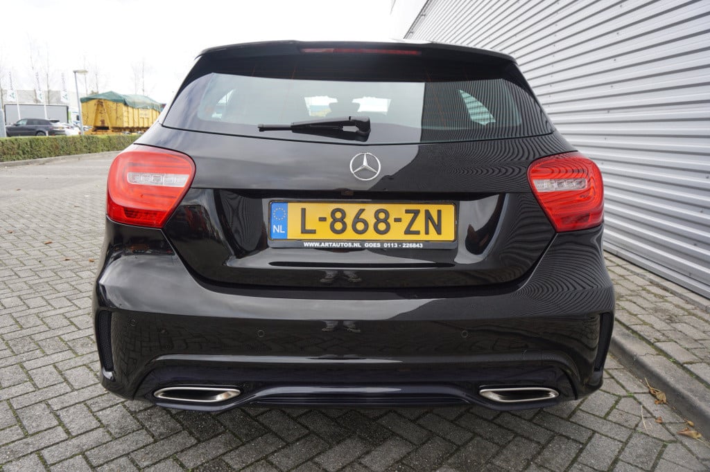 Mercedes-Benz A-Klasse 250 sport airco / navi / carplay / stoelverw. / crui
