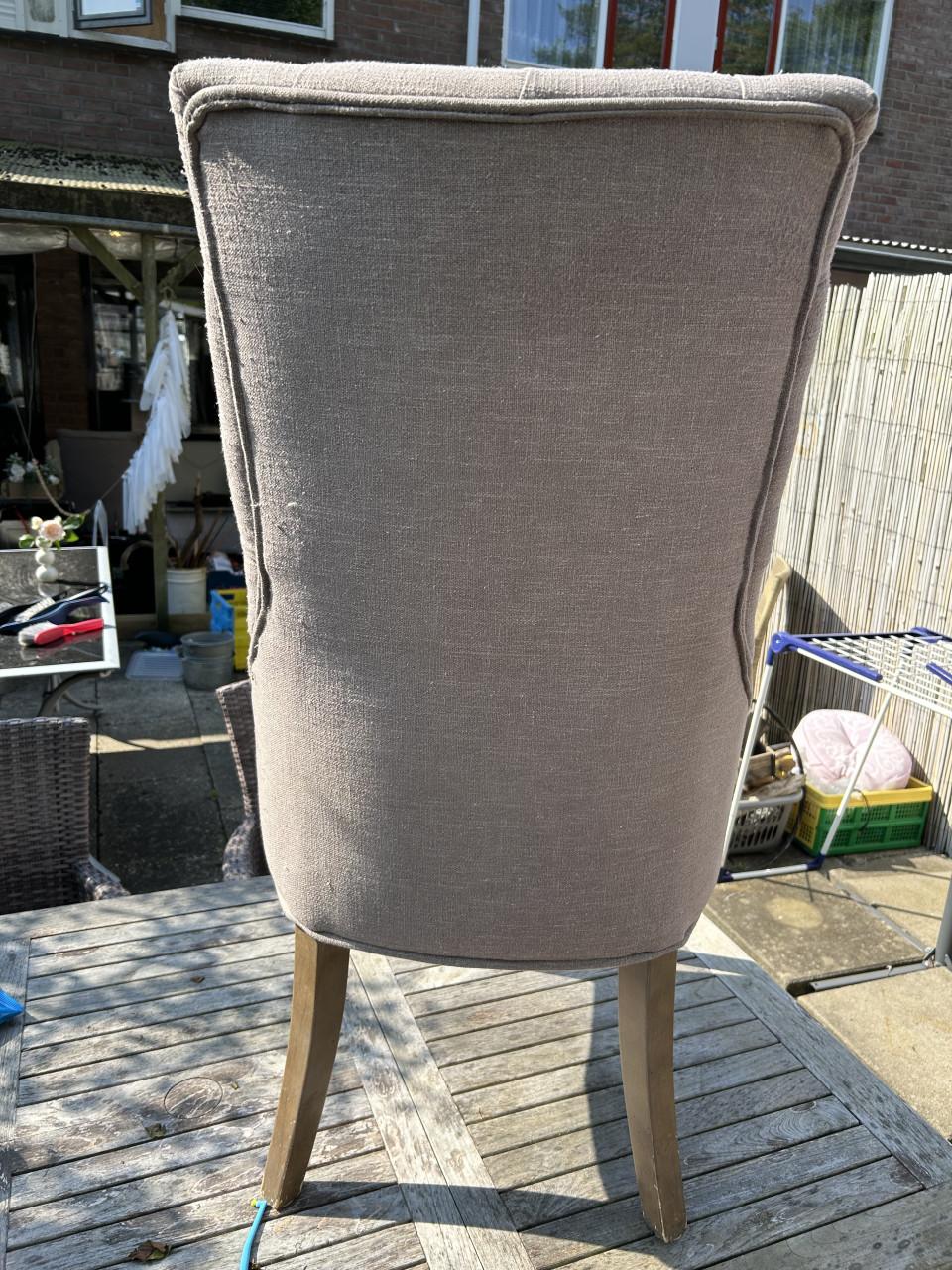 Gratis af te halen: 4 eetkamerstoelen