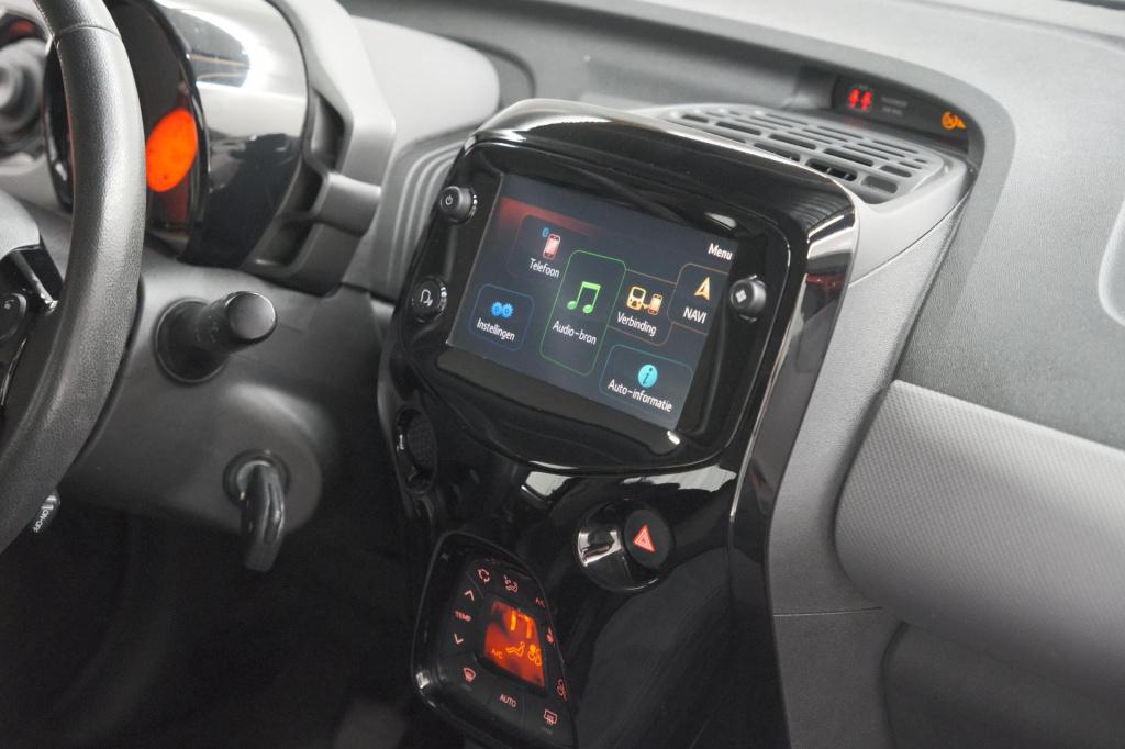 Peugeot 108 1.0 e-vti allure | camera | climate control | dab+ | 15 inch li