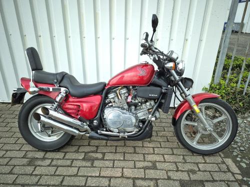 Honda Supermagna VF700c