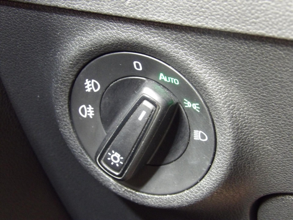 Skoda Karoq 1.5 tsi act greentech 150pk dsg-7 sportline business