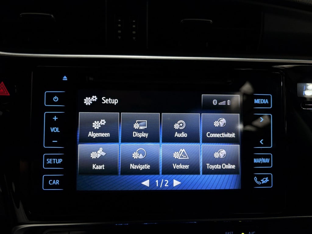 Toyota Auris 1.8 hybrid energy.