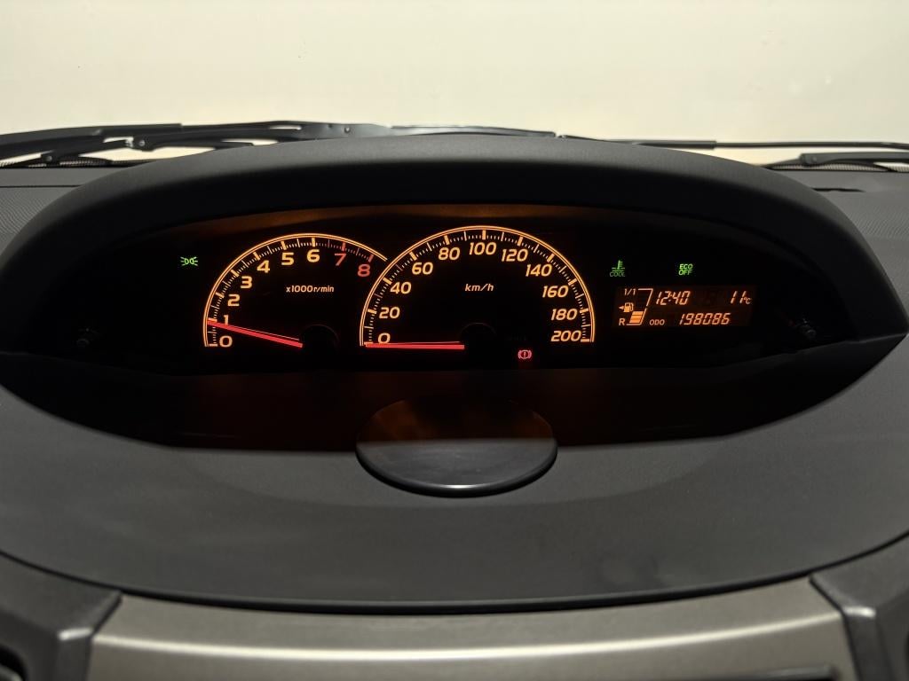 Toyota Yaris 1.3 vvti aspiration | clima | trekhaak | lm velgen |