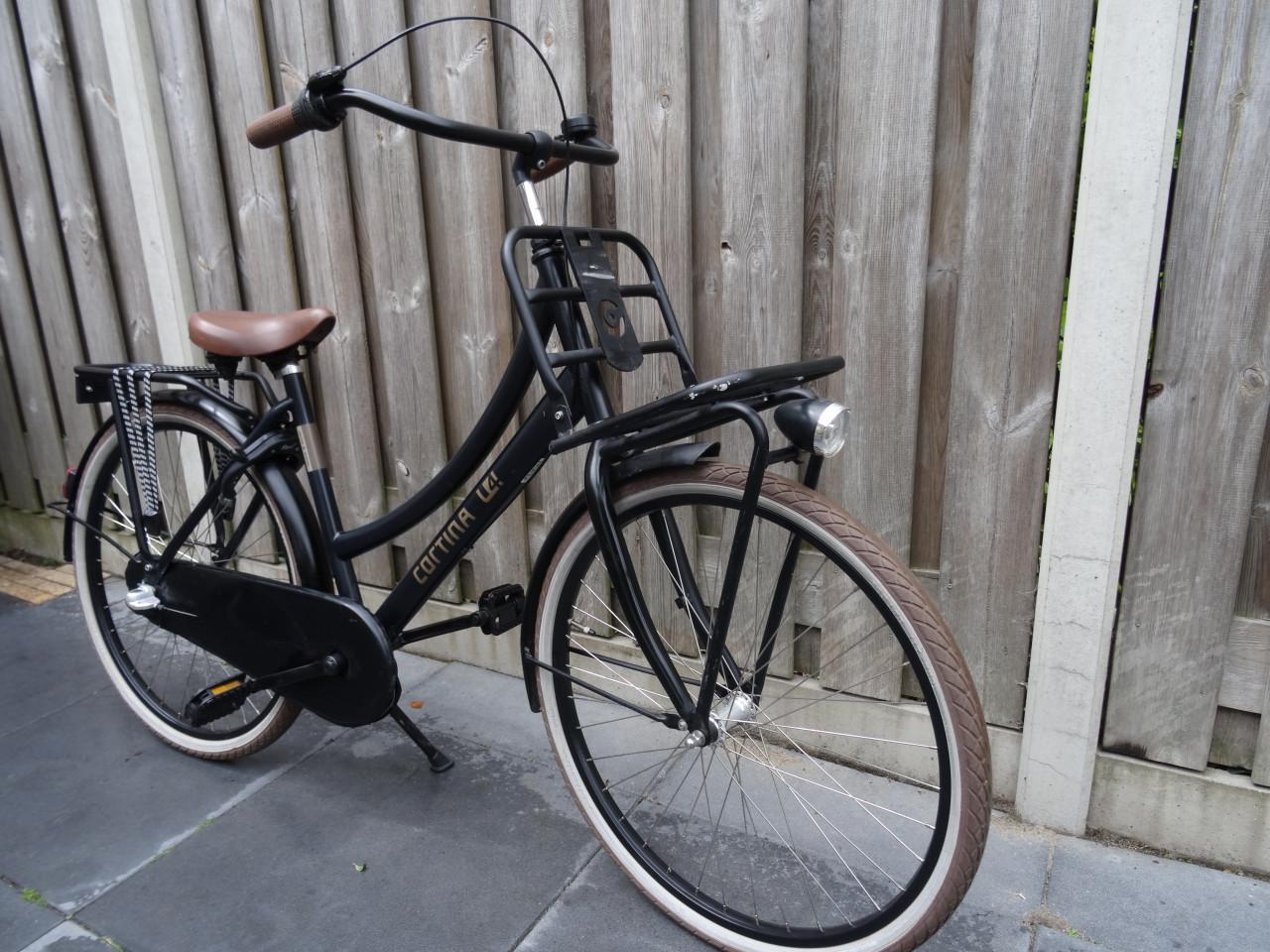 🚲 Cortina U4 – 26 inch – 3 versnellingen – zwart – jong model