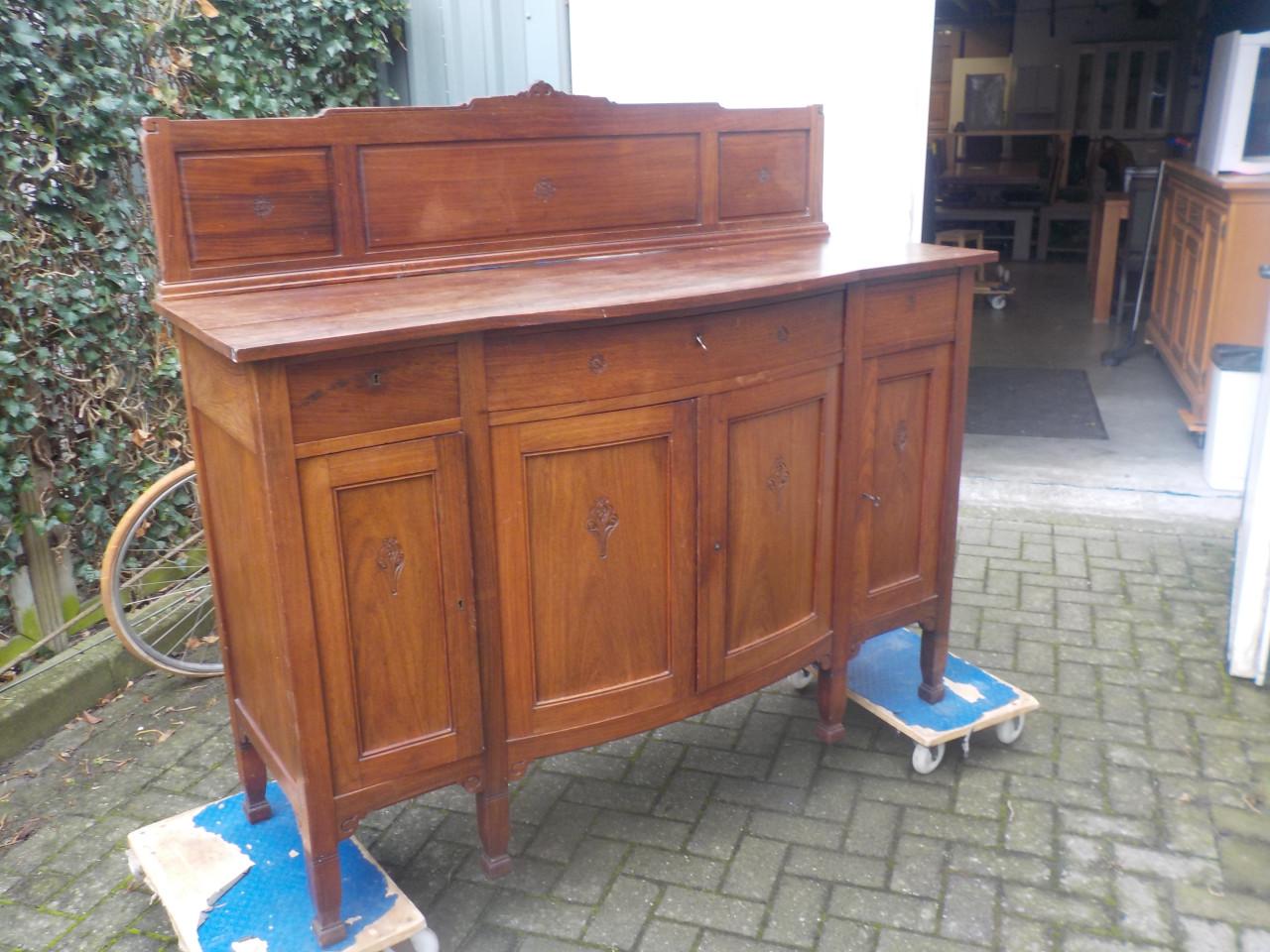 Massief eiken antiek dressoir in zeer goede staat koopje 95 euro
