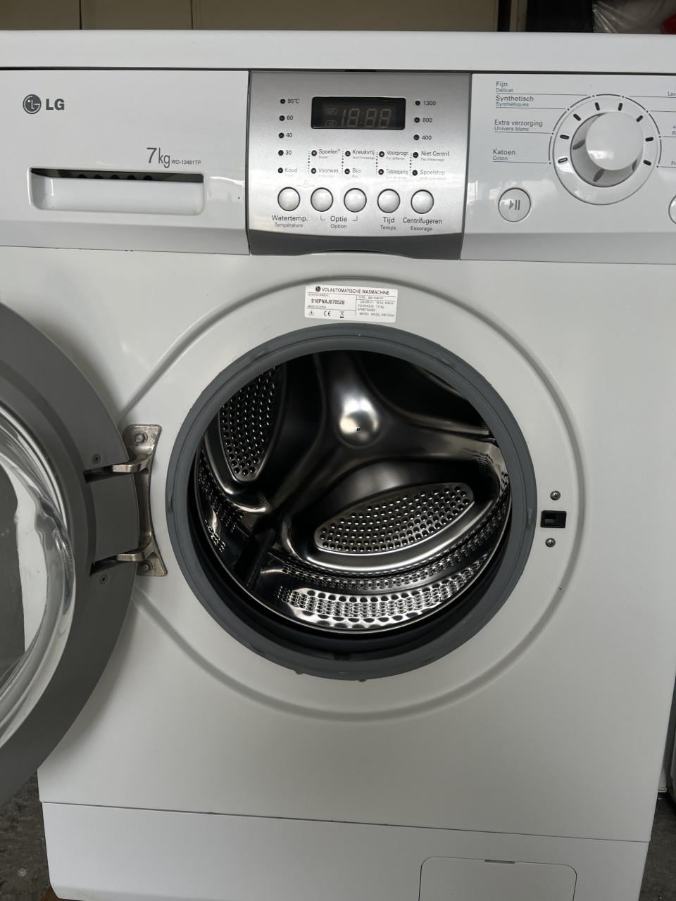 LG WD-13481TP Vrijstaand 7kg 1300 RPM A+ wasmachine weinig gebruikt