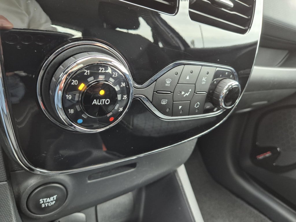 Renault Clio tce 90 dynamique climate control, navigatie, bluetooth, trekha