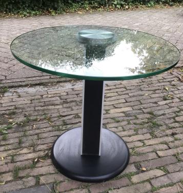 Glazen tafeltje