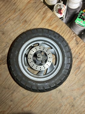 1X ALUMINIUM SCOOTER VELG MET AS EN REMSCHIJF-HWA FONG BAND