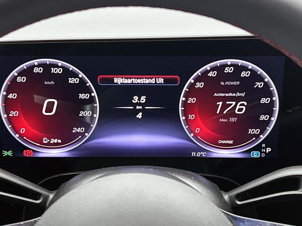 Mercedes-Benz Cla 250+ launch edition 85 kwh | multibeam led | panoramadak 
