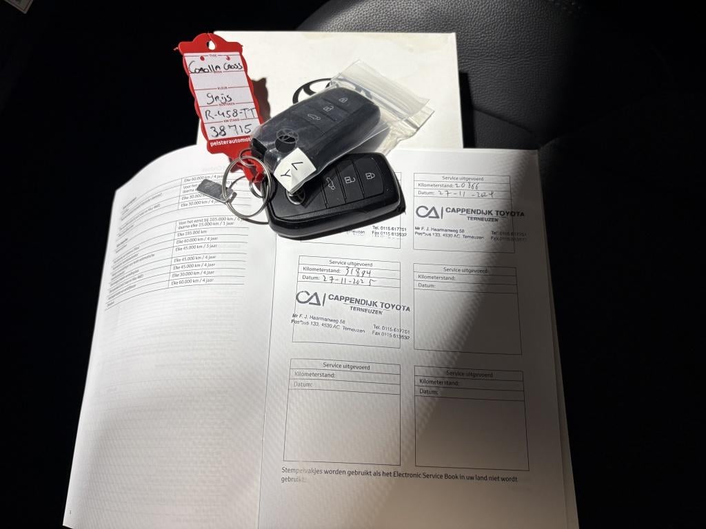 Toyota Corolla Cross 2.0 hp hybrid first edition