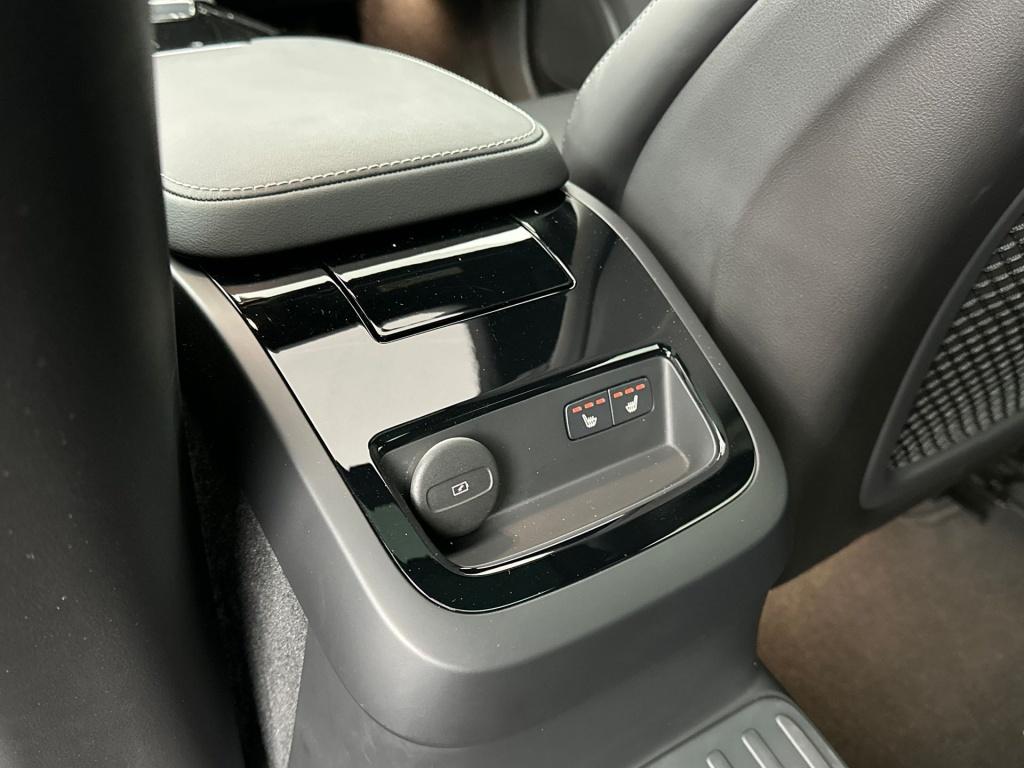 Volvo V60 t8 455pk recharge ultra dark| adap.cruise| pano| trekhaak| 360cam