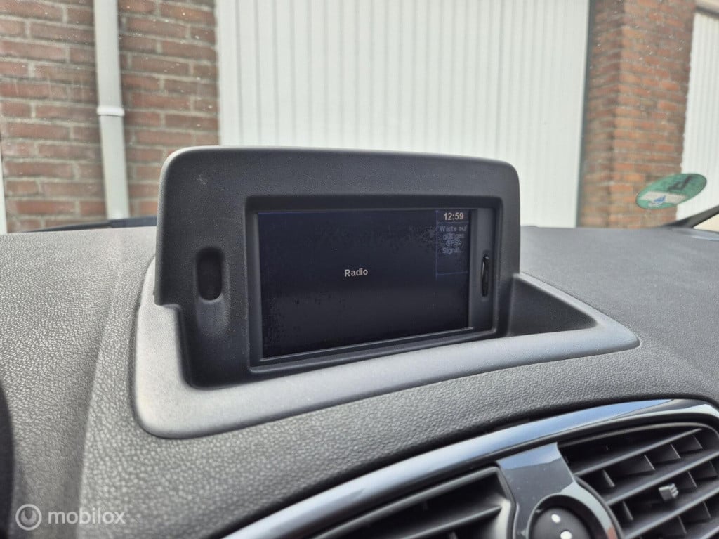 Renault Clio 1.6 dynamique automaat / 5-deurs / airco / cruisecontrol / pan