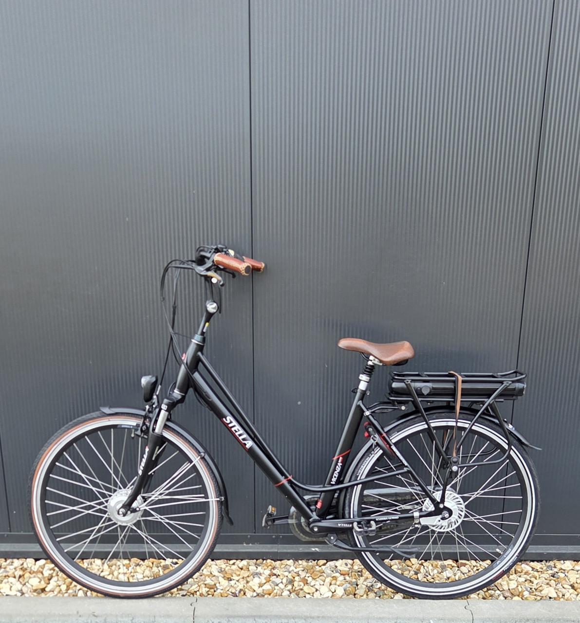 Nette Stella Vicenza Nero Limited Edition 51cm 418Wh