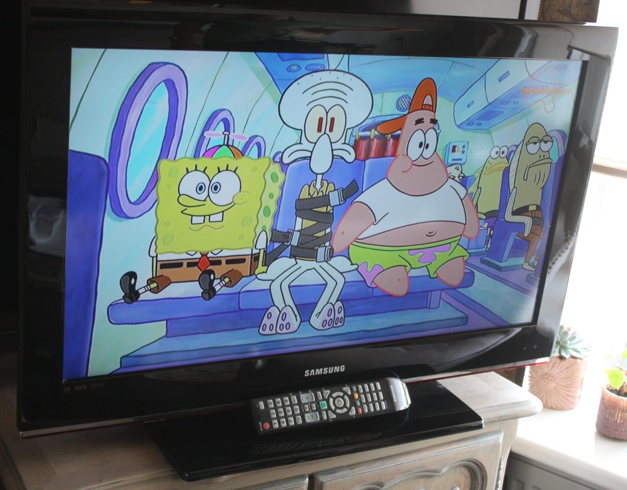 Samsung Breedbeeld KTV-32 inch met afstandsbediening