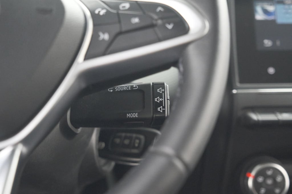 Renault Clio tce 90 zen | navigatie | parkeersensoren | apple carplay | 16 