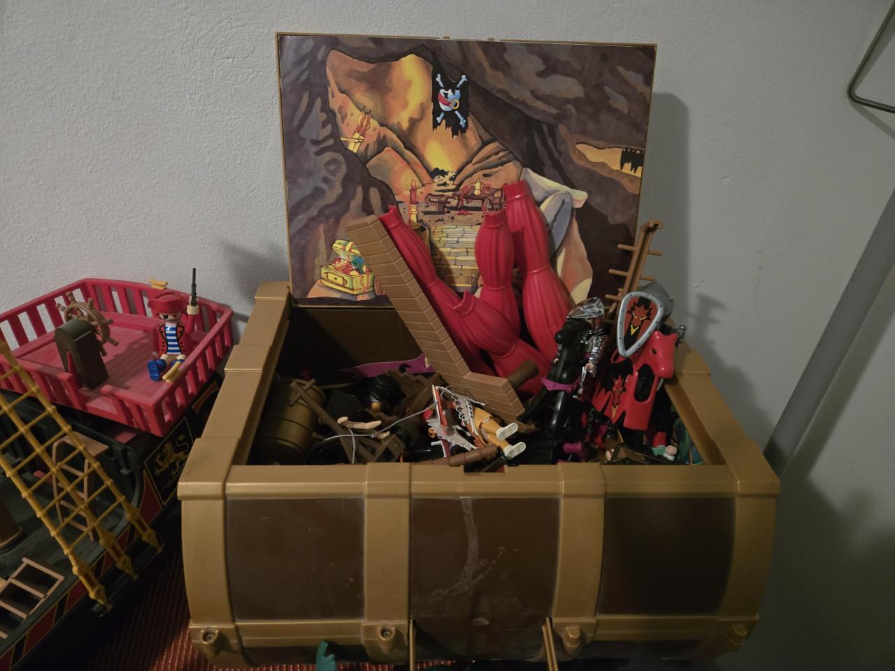 SUPERAANBIEDING. Megaveel Playmobile .ong 2 verhuisdozen Ongesorteerd.