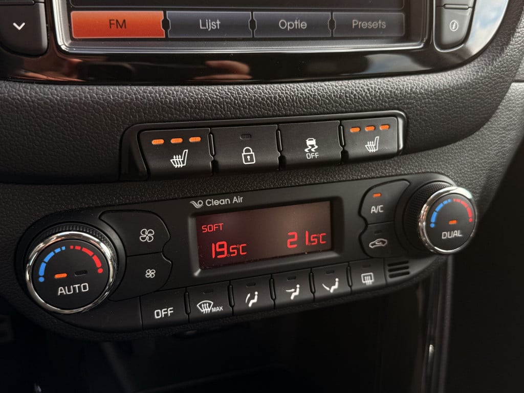 Kia Cee'd sportswagon 1.6 gdi businessline | pano | leder | stoel/stuur ver