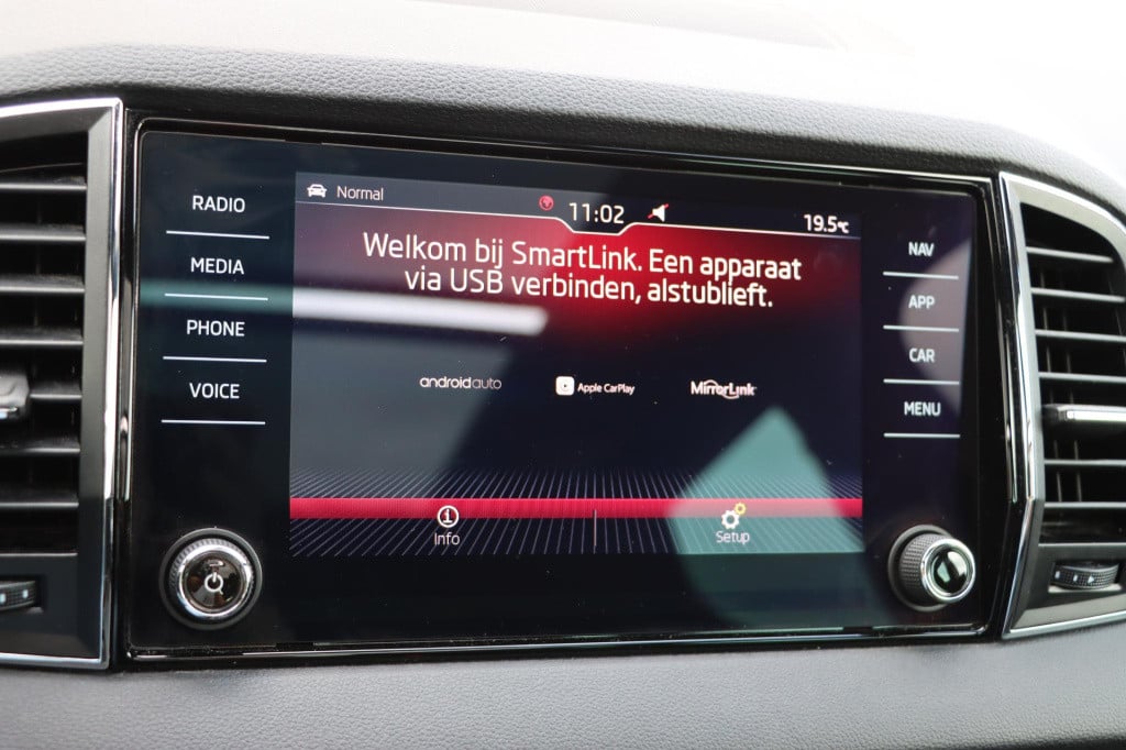 Skoda Karoq 1.5 tsi sportline business 150pk dsg7