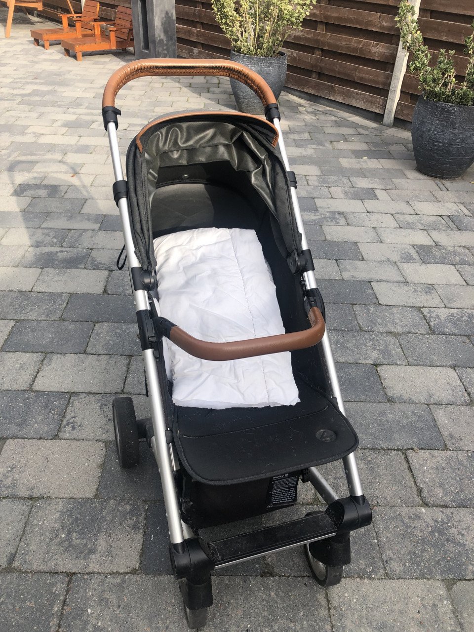 Hondenbuggy / hondenwandelwagen gratis af te halen
