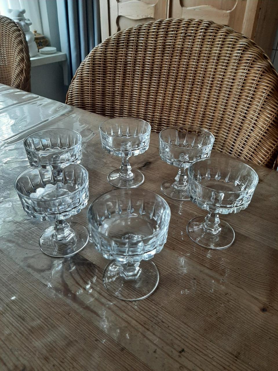 CRISTAL `D ARQUES , LONGCHAMP - 6 ADVOCAAT / LIKEUR GLAZEN - KRISTAL